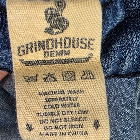 Mens Grindhouse Blue Denim Shorts Distressed Bermuda 12" Inseam Cut Off Size 42 - Picture 9 of 10